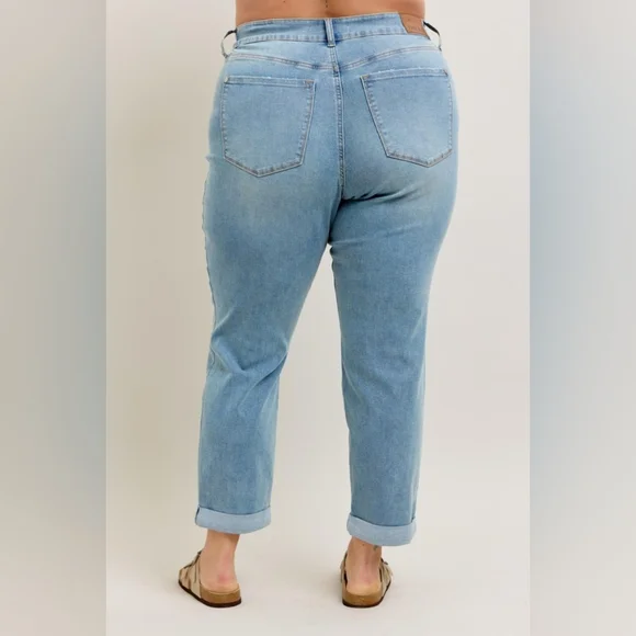 Judy Blue MR Medium Wash V Front Cuffed Boyfriend Jeans Cool Tech Various NEW - Picture 13 of 16